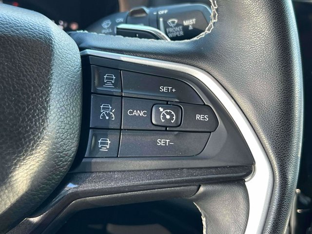 Certified 2022 Jeep Grand Cherokee L Laredo w/ Luxury Tech Group I AWD/4WD image 22