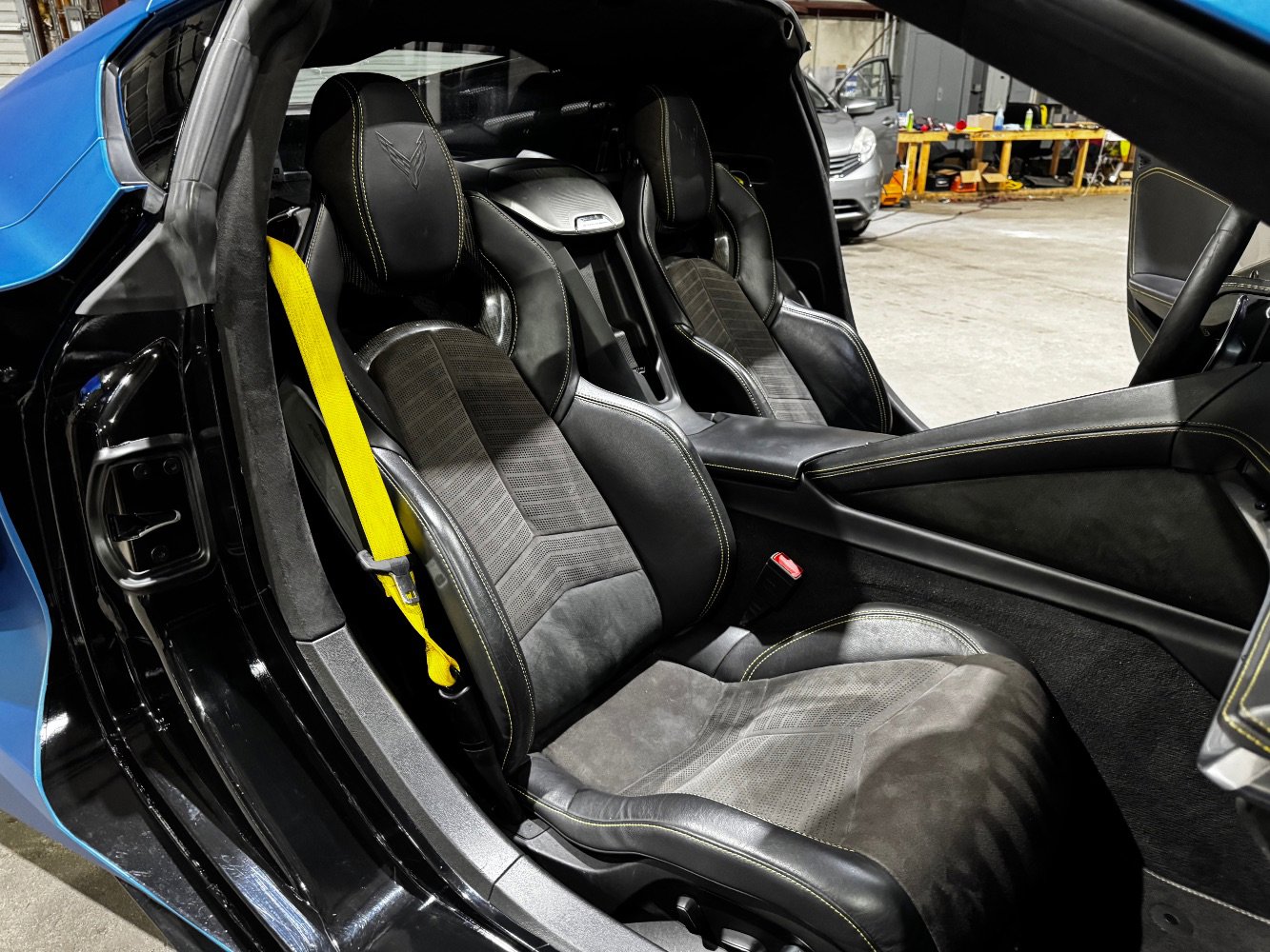 Used 2021 Chevrolet Corvette Stingray Premium Cpe w/ Z51 Performance Package image 28