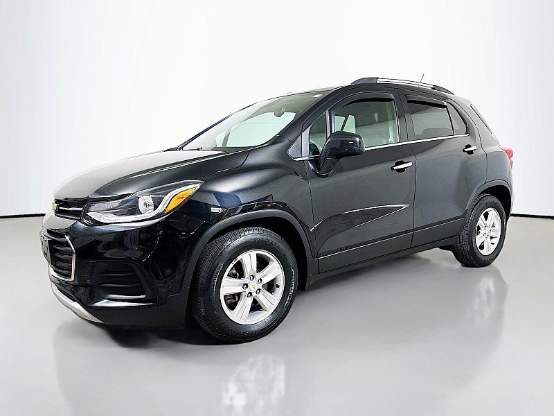 Used 2020 Chevrolet Trax LT w/ LT Convenience Package image 3