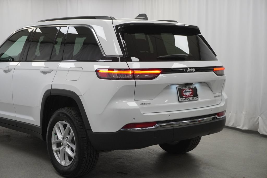 Used 2025 Jeep Grand Cherokee Laredo X AWD/4WD image 13