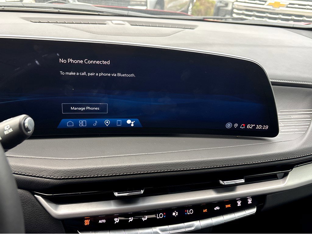 Certified 2025 Cadillac XT4 Premium Luxury image 39