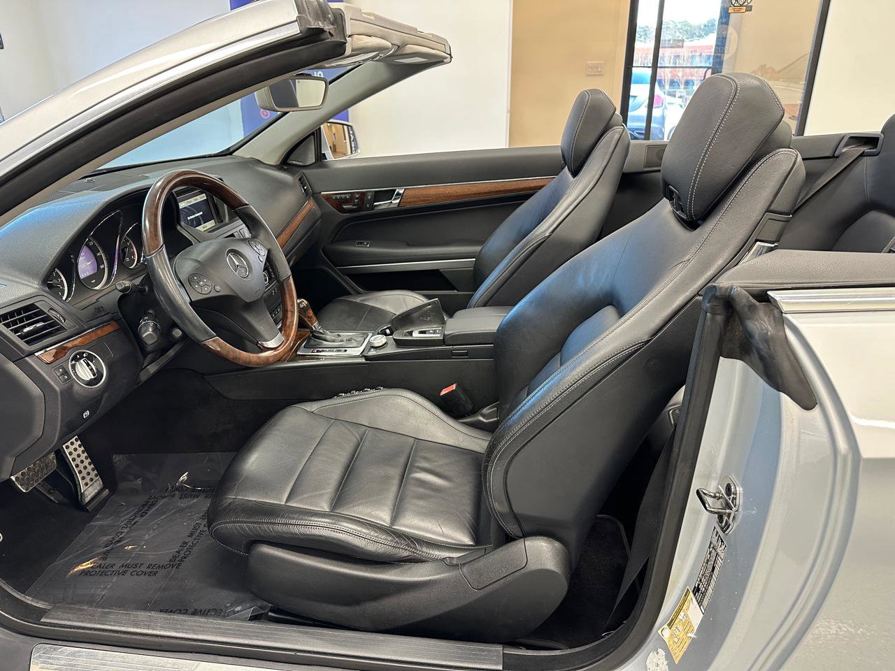 Used 2011 Mercedes-Benz E 350 Cabriolet image 23
