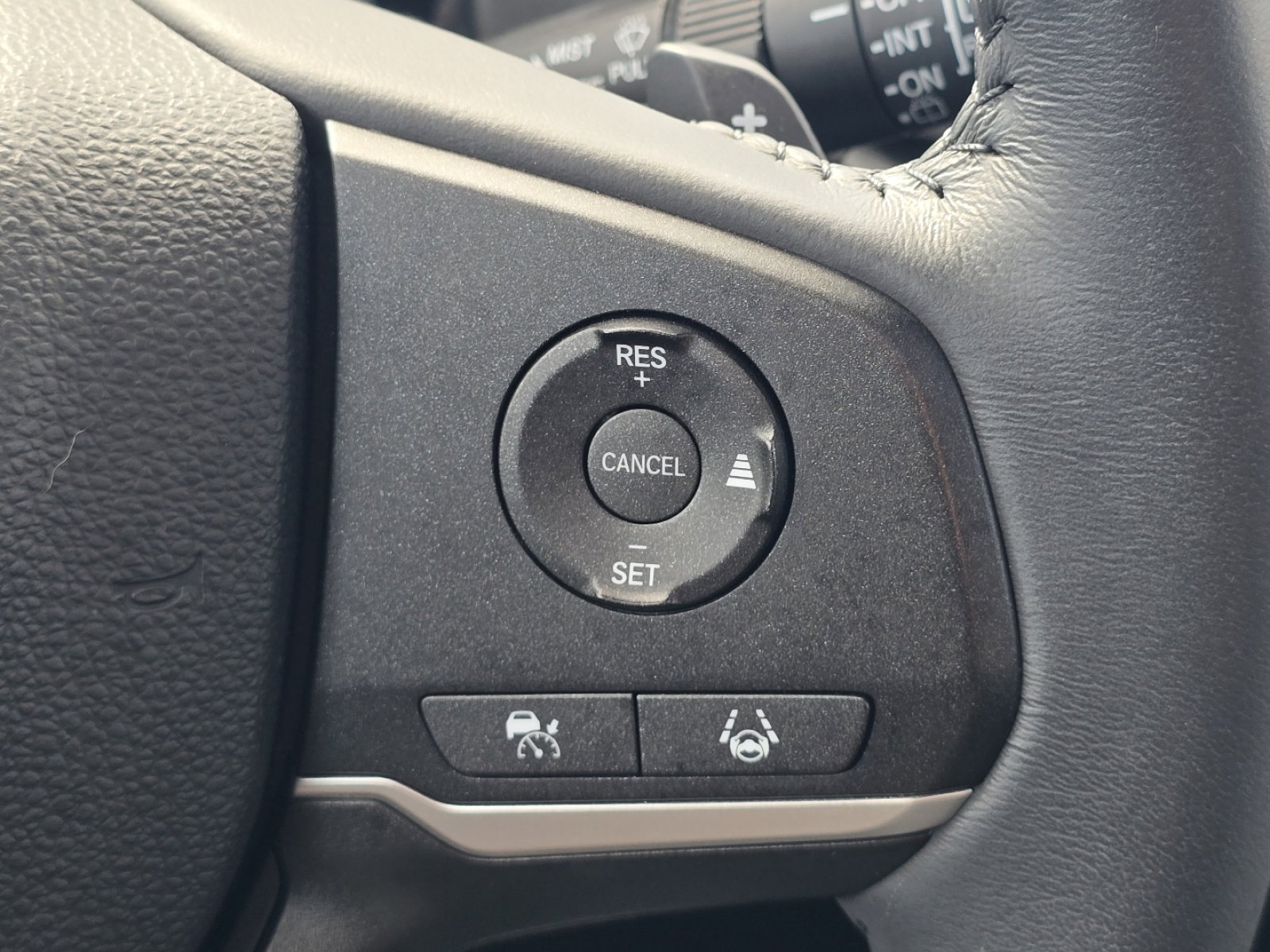 Certified 2024 Honda Odyssey EX-L image 32