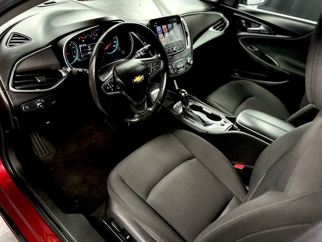 Used 2018 Chevrolet Malibu LT w/ Driver Confidence Package image 16