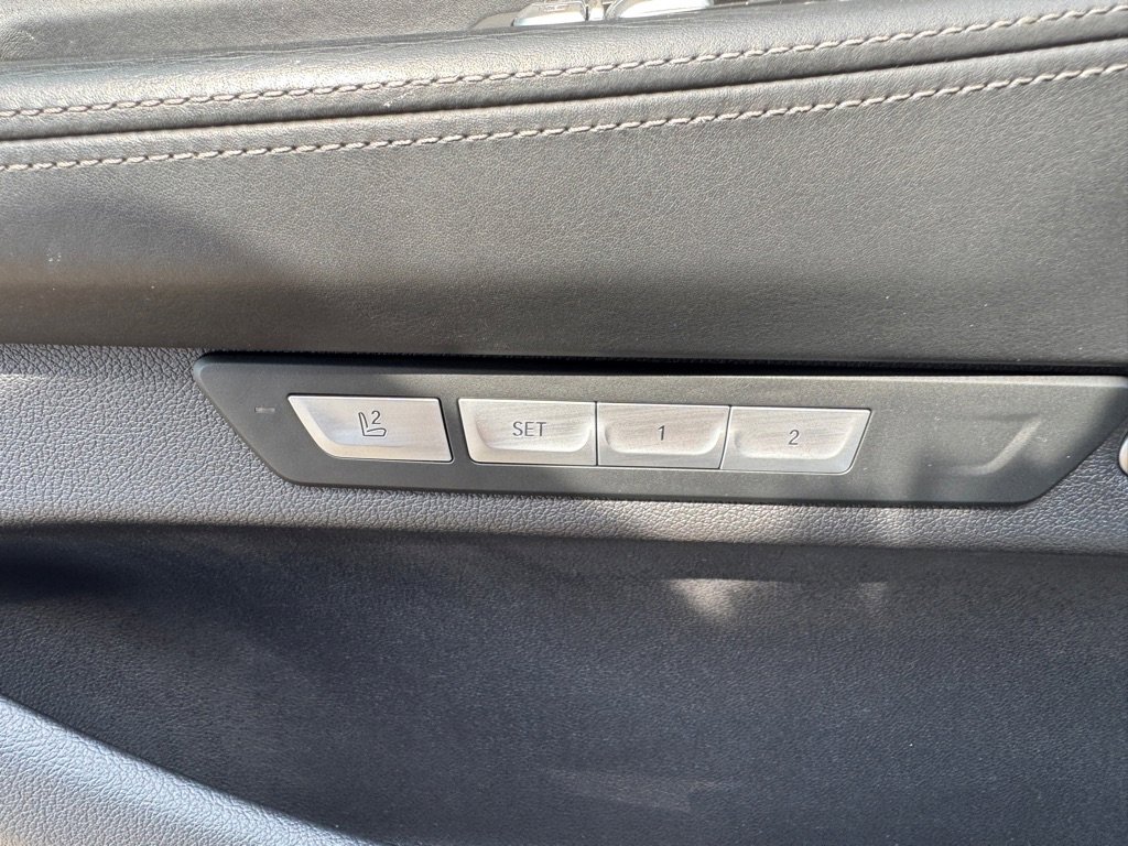 Used 2017 BMW 740i xDrive image 25