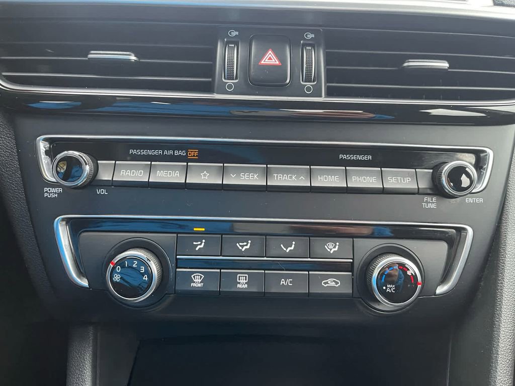 Used 2020 Kia Optima LX image 29