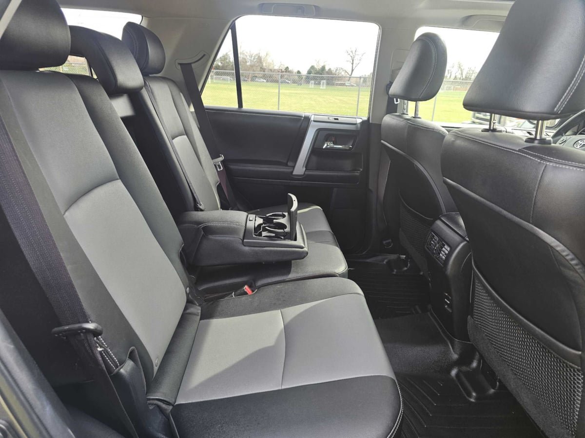 Used 2016 Toyota 4Runner SR5 Premium RWD image 41