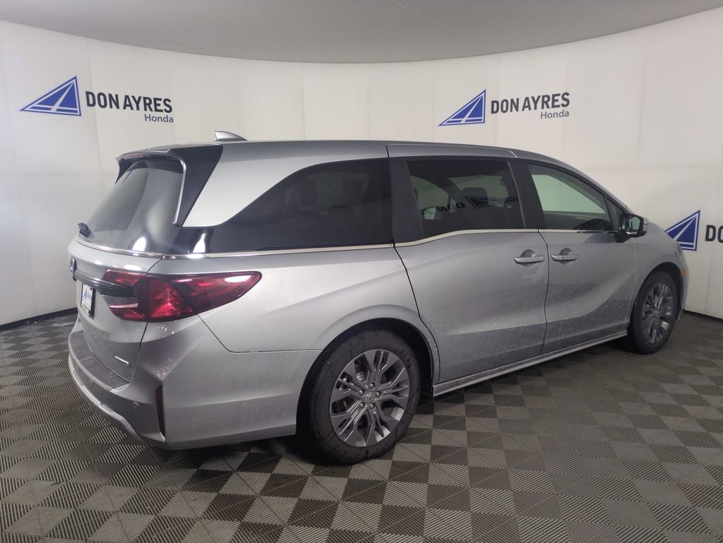 Certified 2025 Honda Odyssey Touring image 9