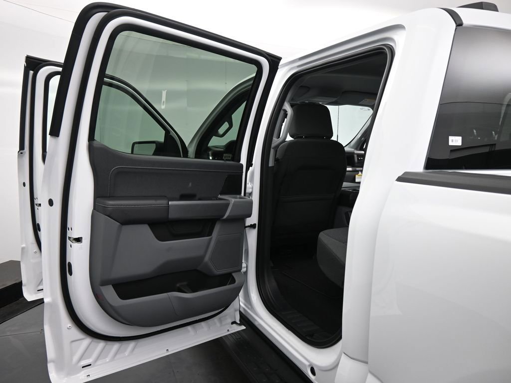 New 2025 Ford F150 Lightning XLT image 21