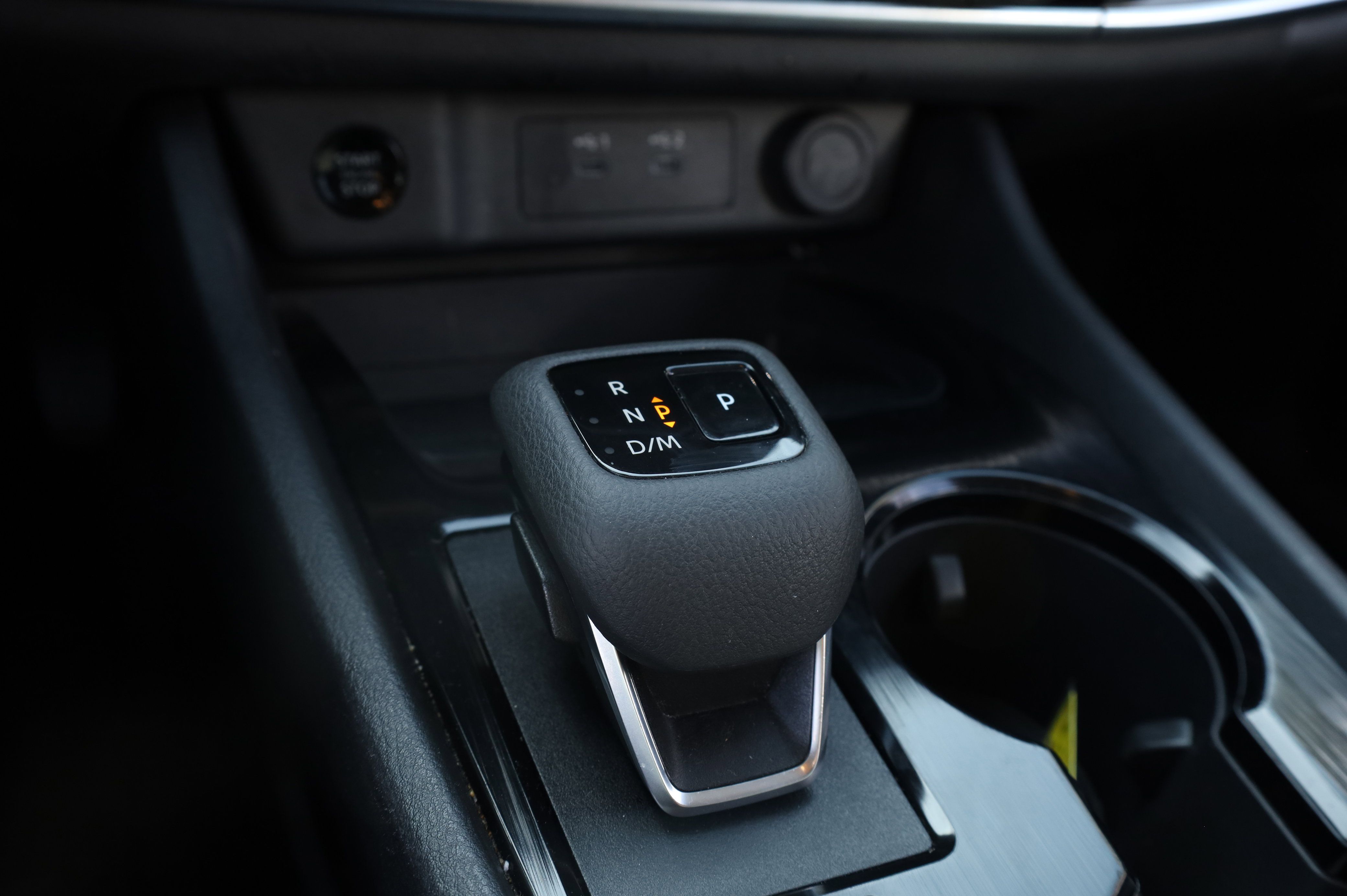 Used 2024 Nissan Rogue SV image 7