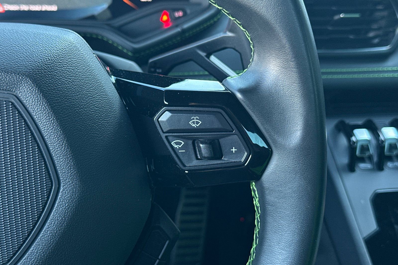 Used 2021 Lamborghini Huracan EVO image 30