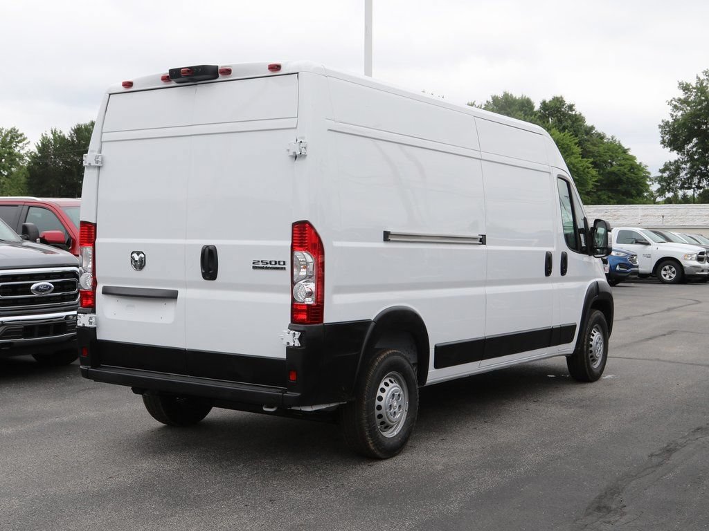 New 2024 RAM ProMaster 2500 w/ Premium Convenience Group FWD image 5
