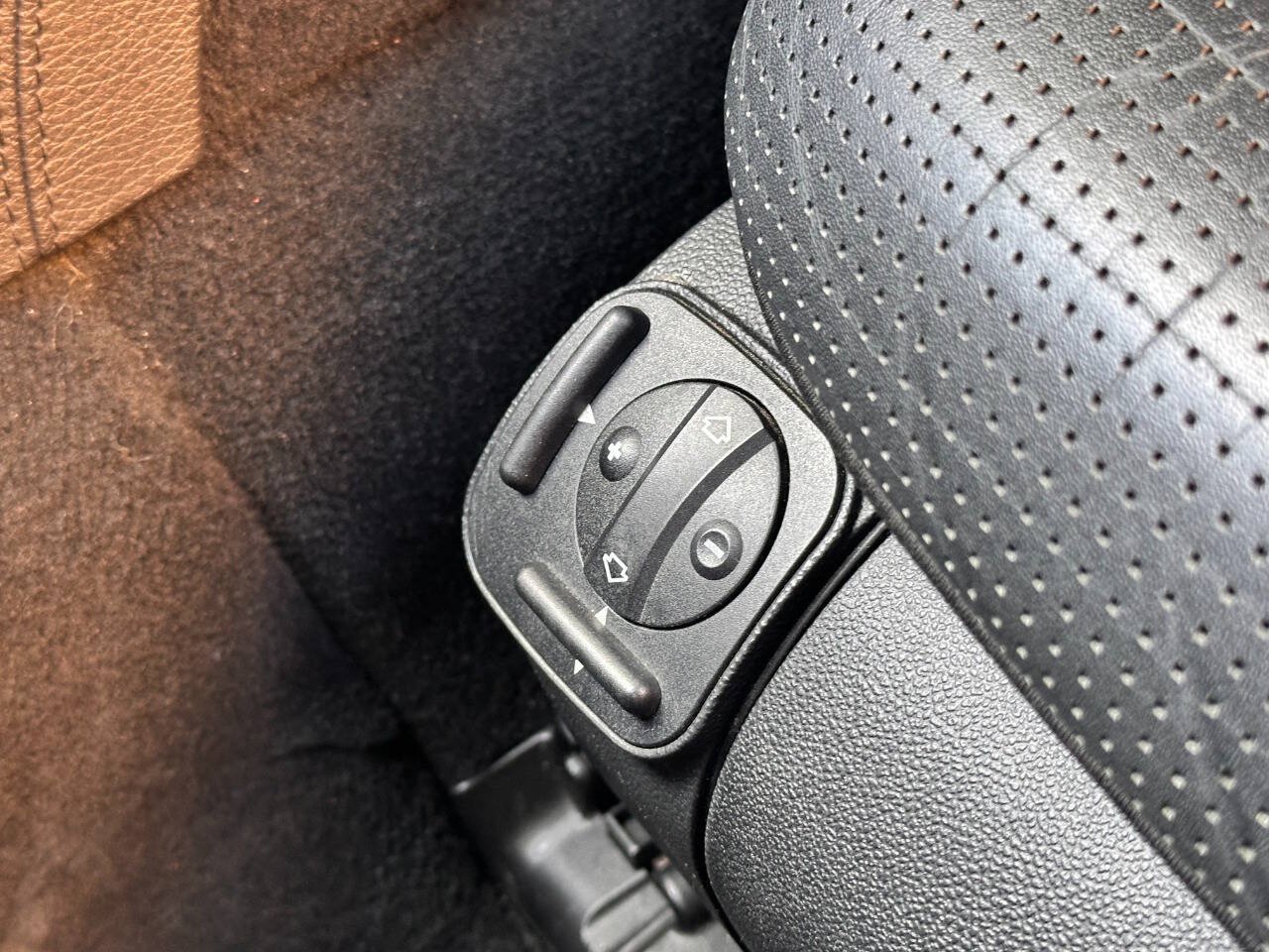 Used 2008 Mercedes-Benz E 63 AMG Sedan image 59