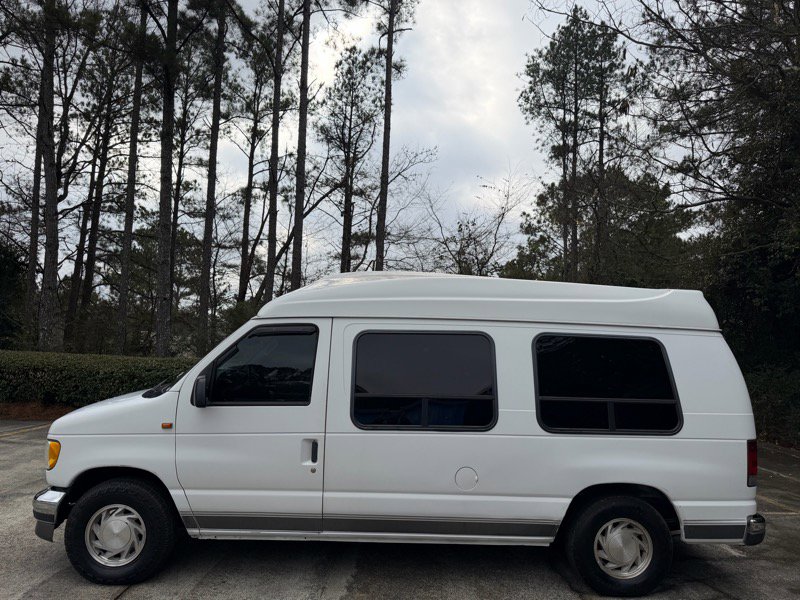 Used 2002 Ford E-150 and Econoline 150 image 4