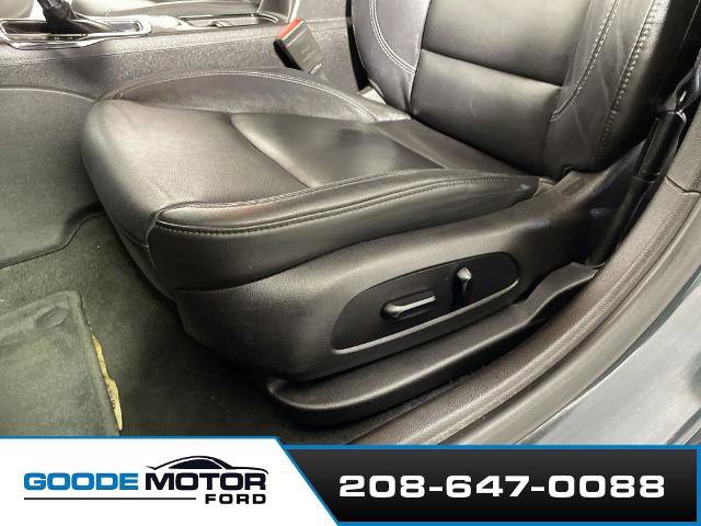 Used 2017 Chevrolet Cruze Premier image 11