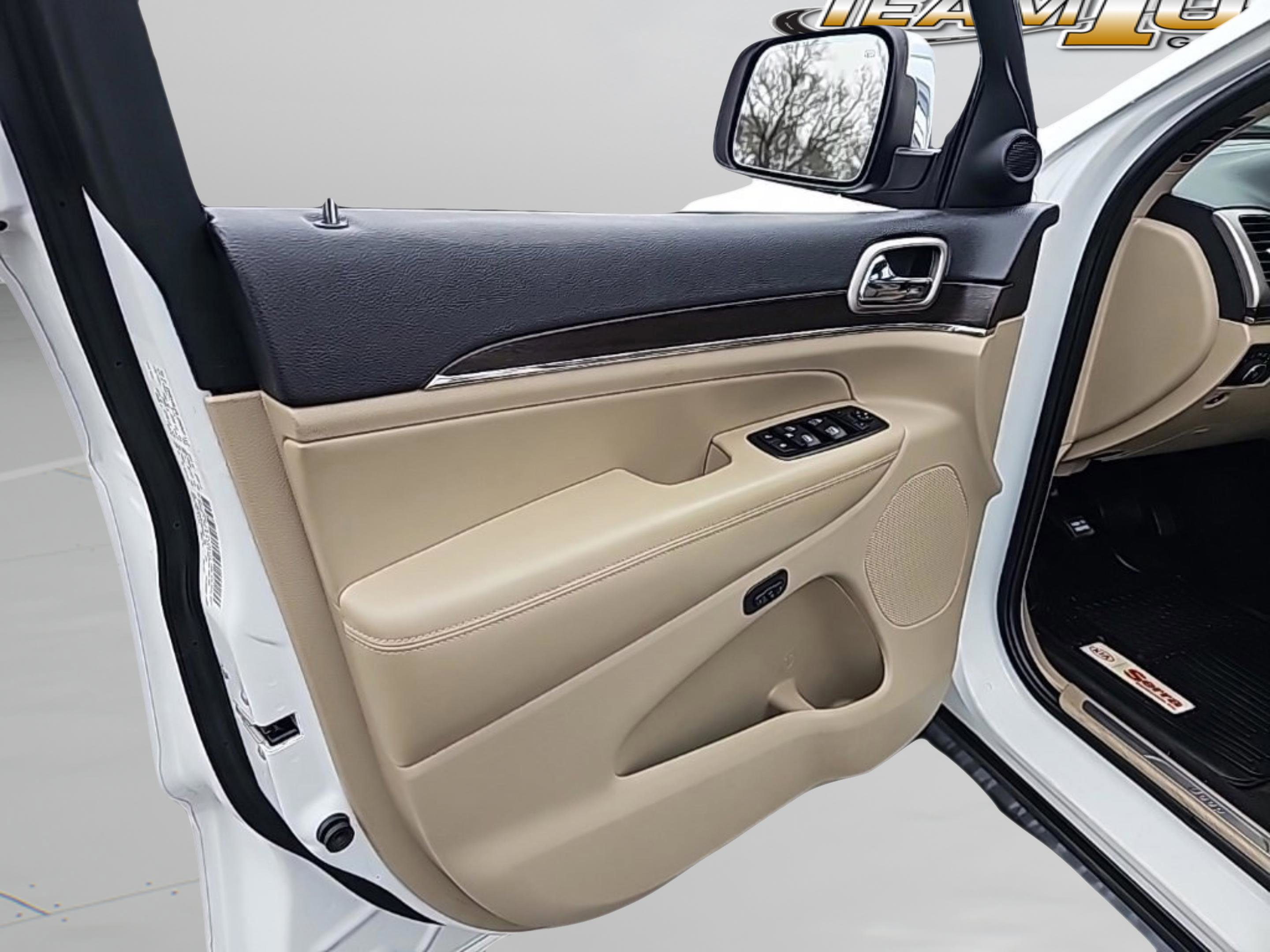 Used 2015 Jeep Grand Cherokee Limited image 17