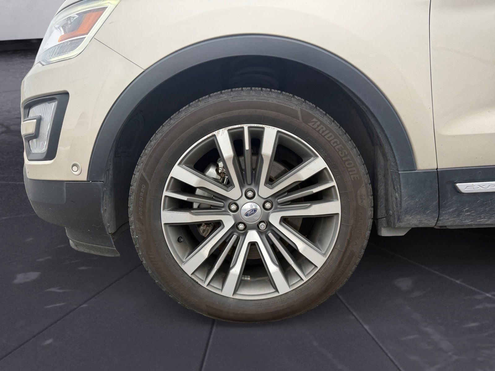 Used 2017 Ford Explorer Platinum AWD/4WD image 14