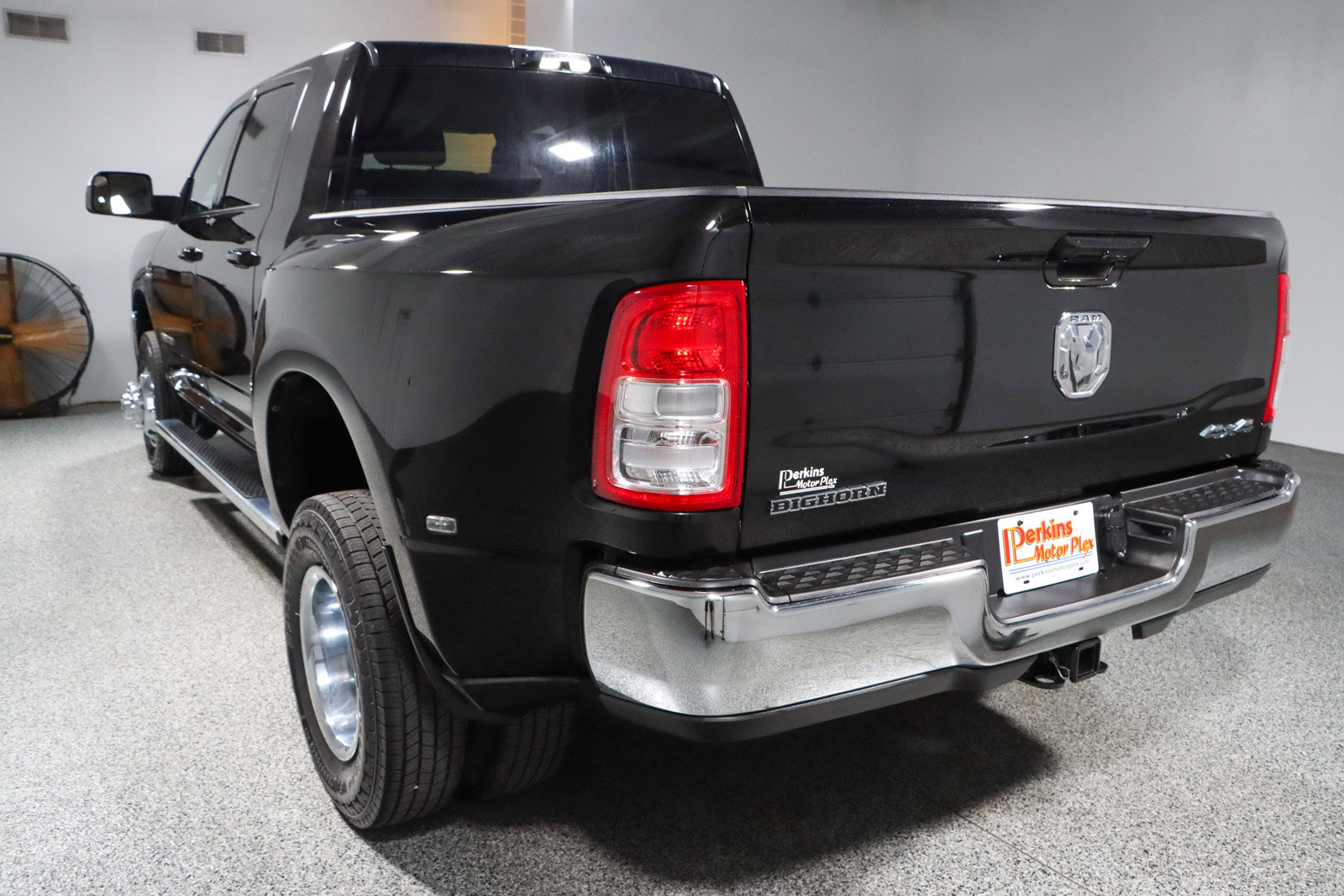Used 2022 RAM 3500 Big Horn w/ Level A Equipment Group AWD/4WD image 9