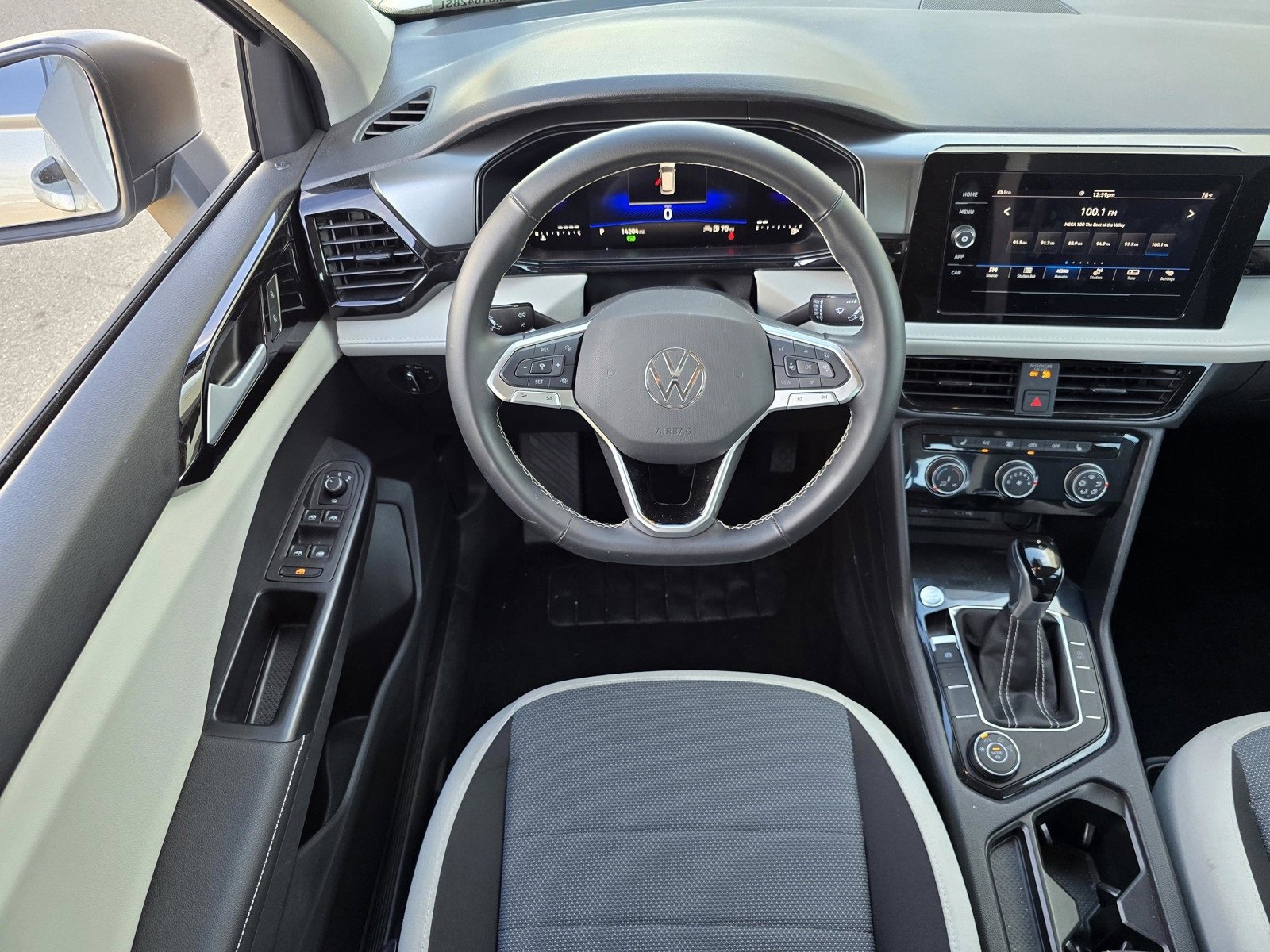 Used 2025 Volkswagen Taos S image 10