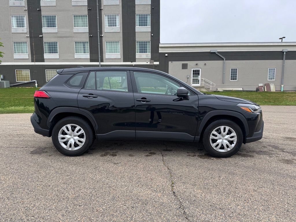 Used 2023 Toyota Corolla Cross L AWD/4WD image 13