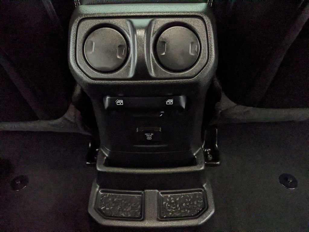 Used 2023 Jeep Wrangler Unlimited Sahara AWD/4WD image 17