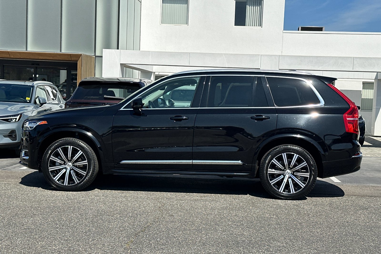 Certified 2023 Volvo XC90 B6 Plus image 7