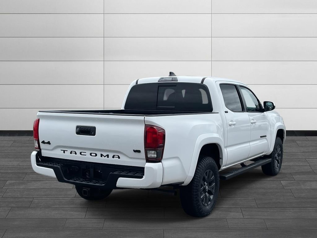 Used 2023 Toyota Tacoma SR5 w/ Technology Package image 5