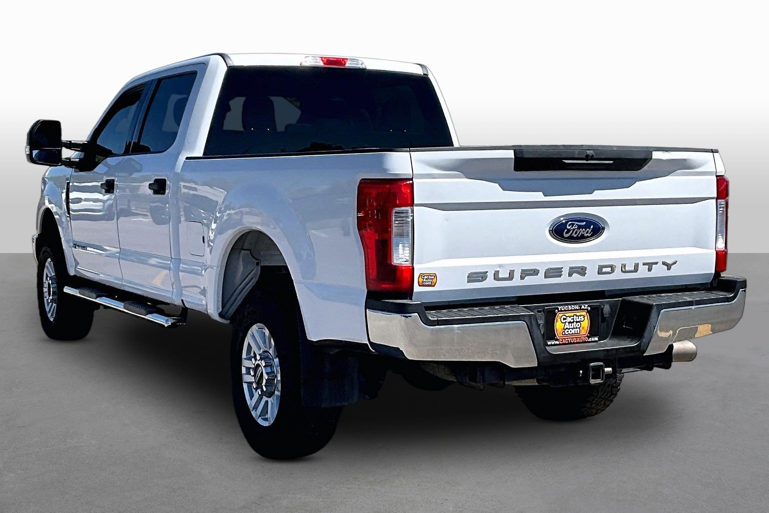 Used 2017 Ford F250 XLT AWD/4WD image 10
