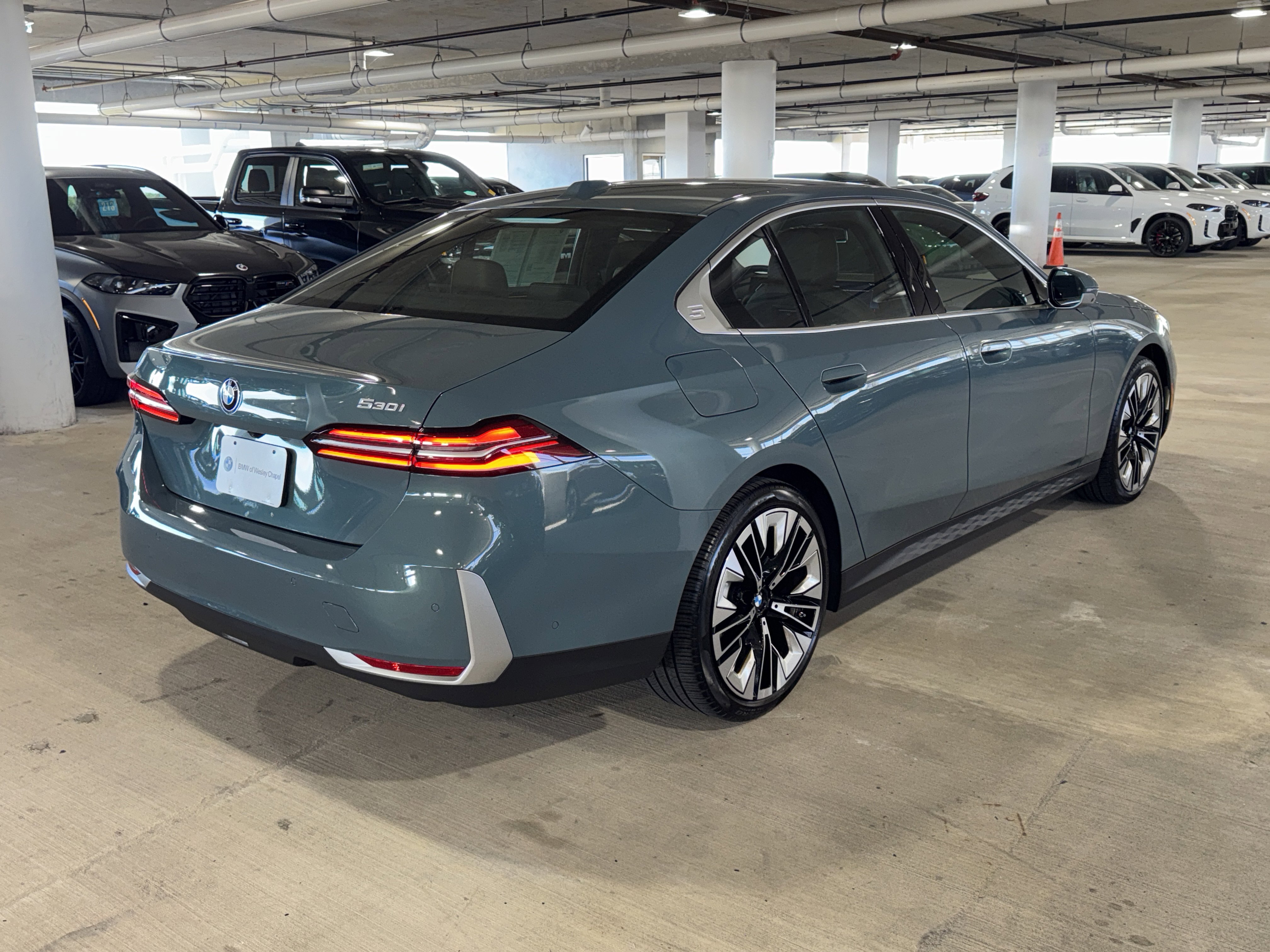 Certified 2025 BMW 530i image 8