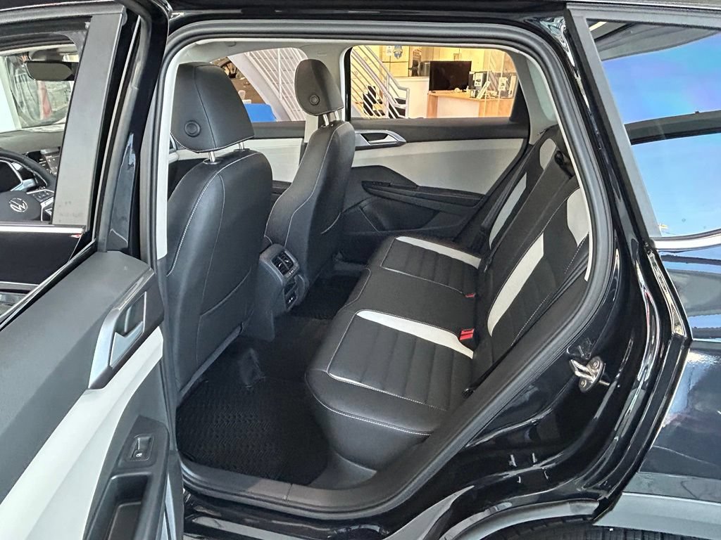 New 2026 Volkswagen Taos SEL AWD/4WD image 38