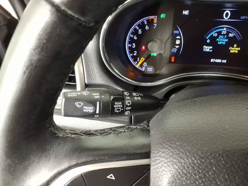 Used 2020 Jeep Grand Cherokee Altitude AWD/4WD image 18