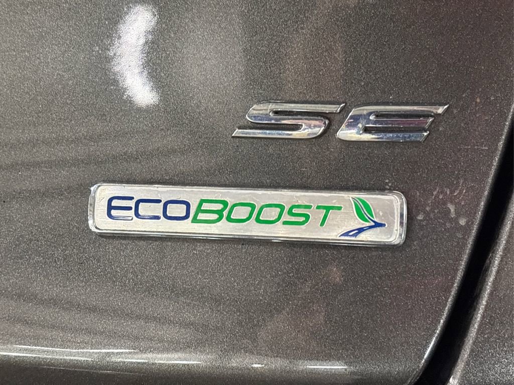 Used 2018 Ford Fusion SE w/ Fusion SE Technology Package image 14