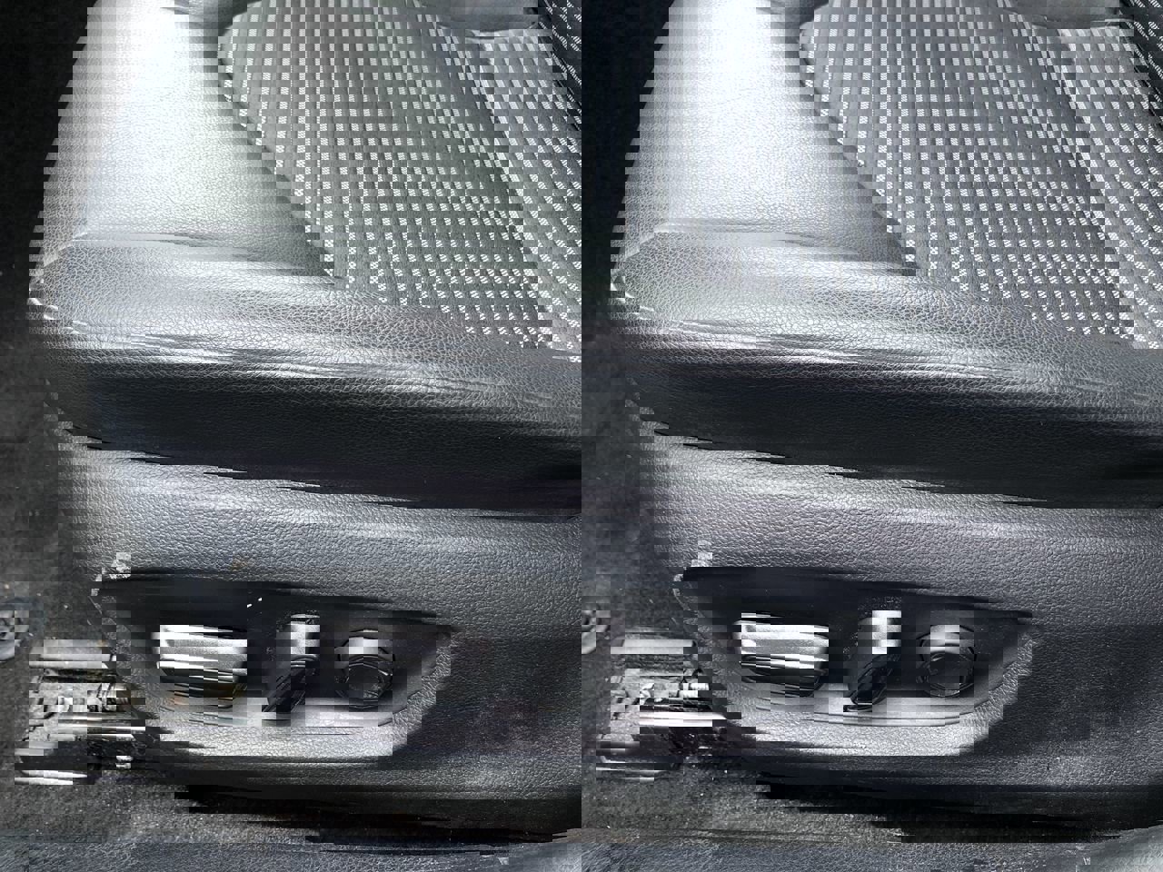 Used 2024 Toyota Camry SE image 13