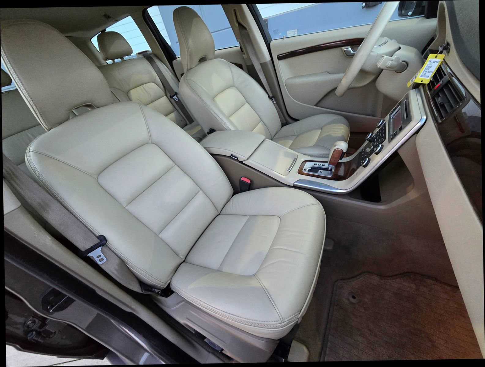 Used 2011 Volvo XC70 T6 image 19