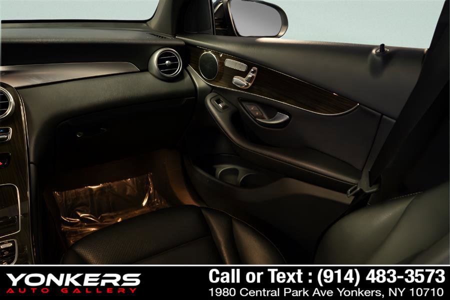 Used 2018 Mercedes-Benz GLC 300 4MATIC image 26