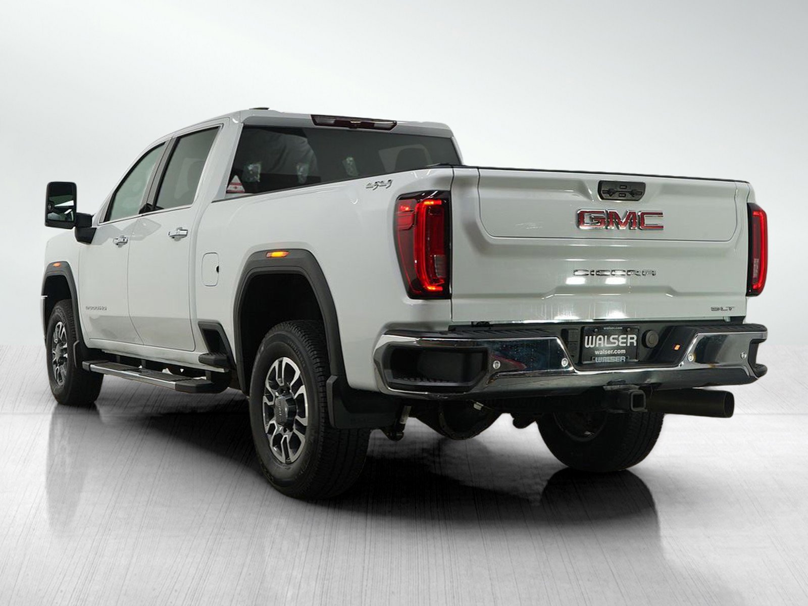 Used 2023 GMC Sierra 2500 SLT w/ Gooseneck/5TH Wheel Package AWD/4WD image 3