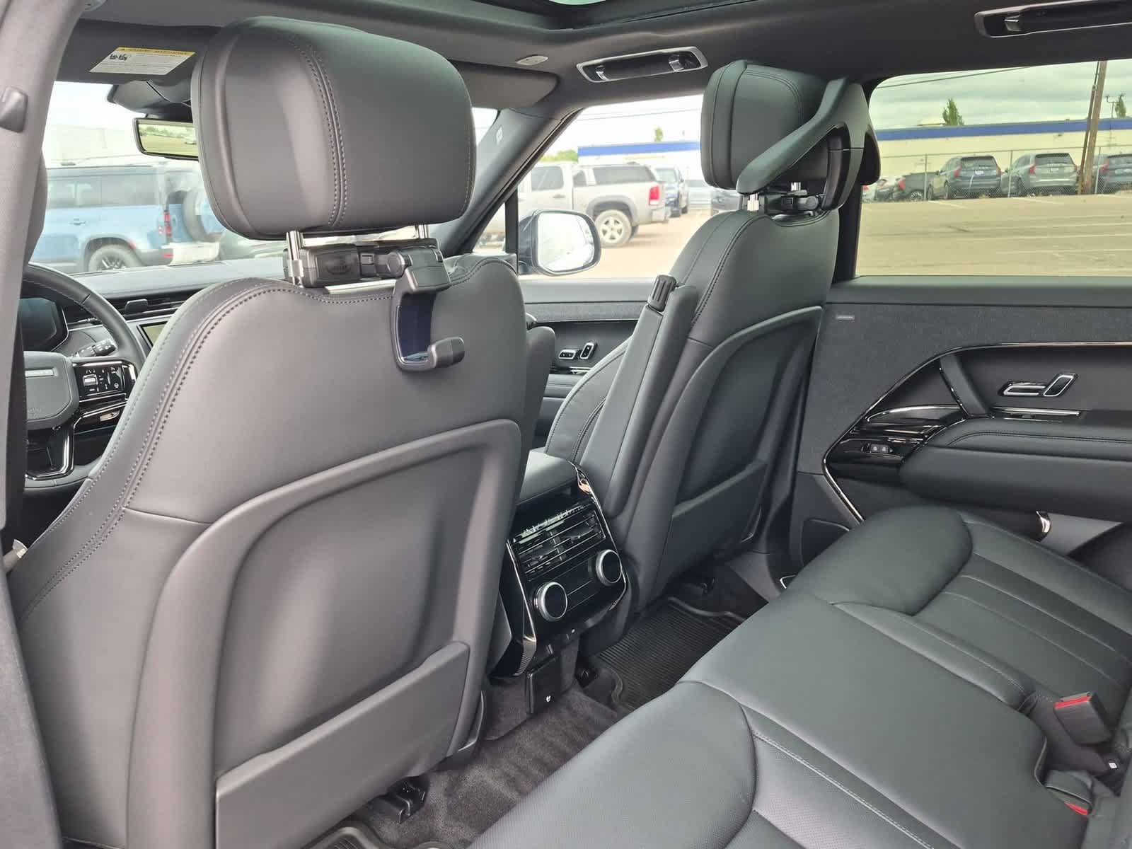New 2026 Land Rover Range Rover Sport Dynamic SE AWD/4WD image 18