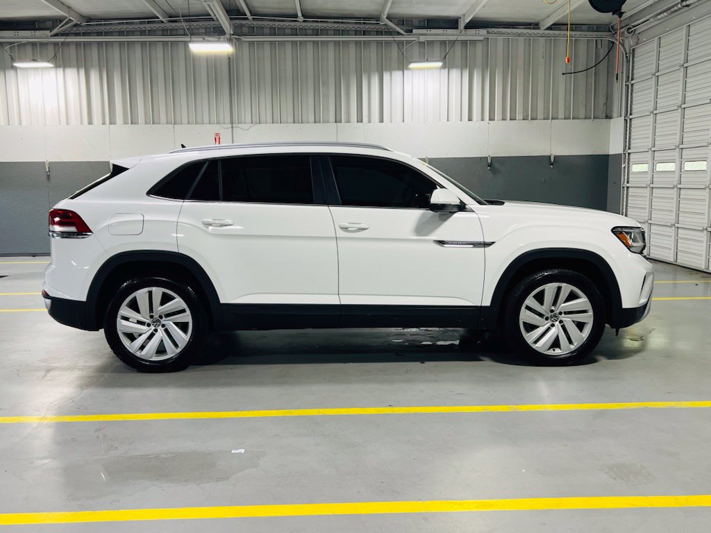 Used 2022 Volkswagen Atlas Cross Sport SE FWD image 19