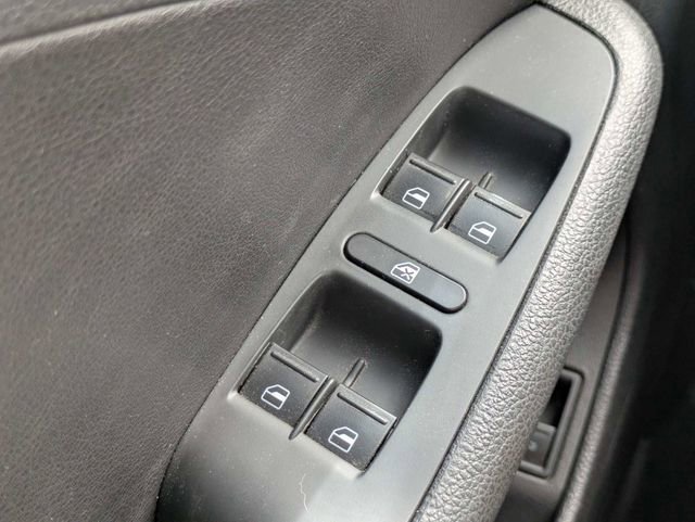 Used 2016 Volkswagen Jetta Sport image 23