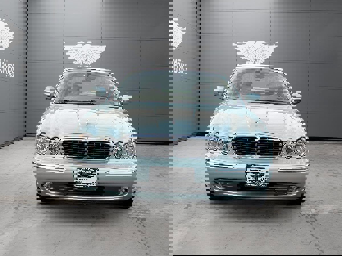 Used 2004 Jaguar XJ8 image 5