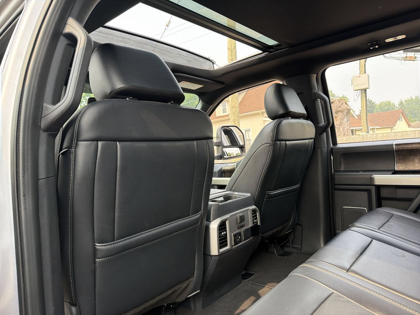 Used 2022 Ford F250 Lariat w/ Tremor Off-Road Package AWD/4WD image 24