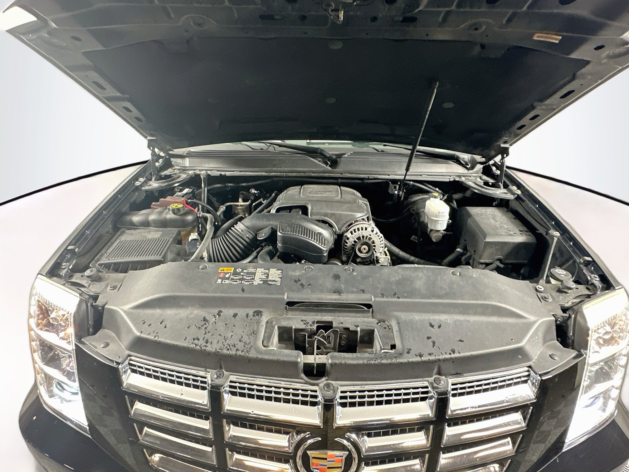 Used 2014 Cadillac Escalade Luxury RWD image 36
