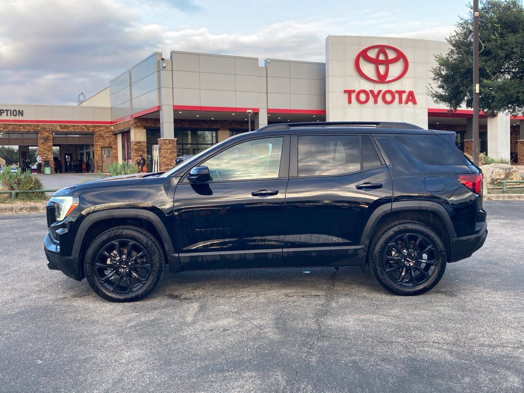 Used 2026 GMC Terrain Elevation w/ Elevation Premium Package AWD/4WD image 8