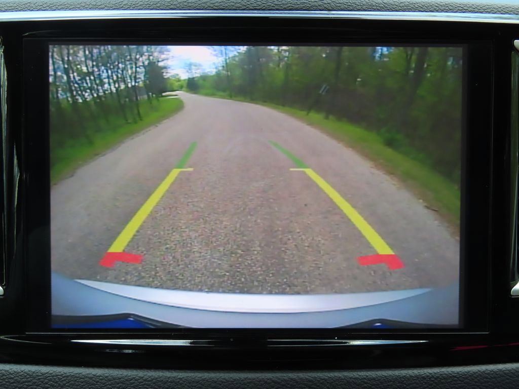 Certified 2024 Chrysler Pacifica Touring-L FWD image 5