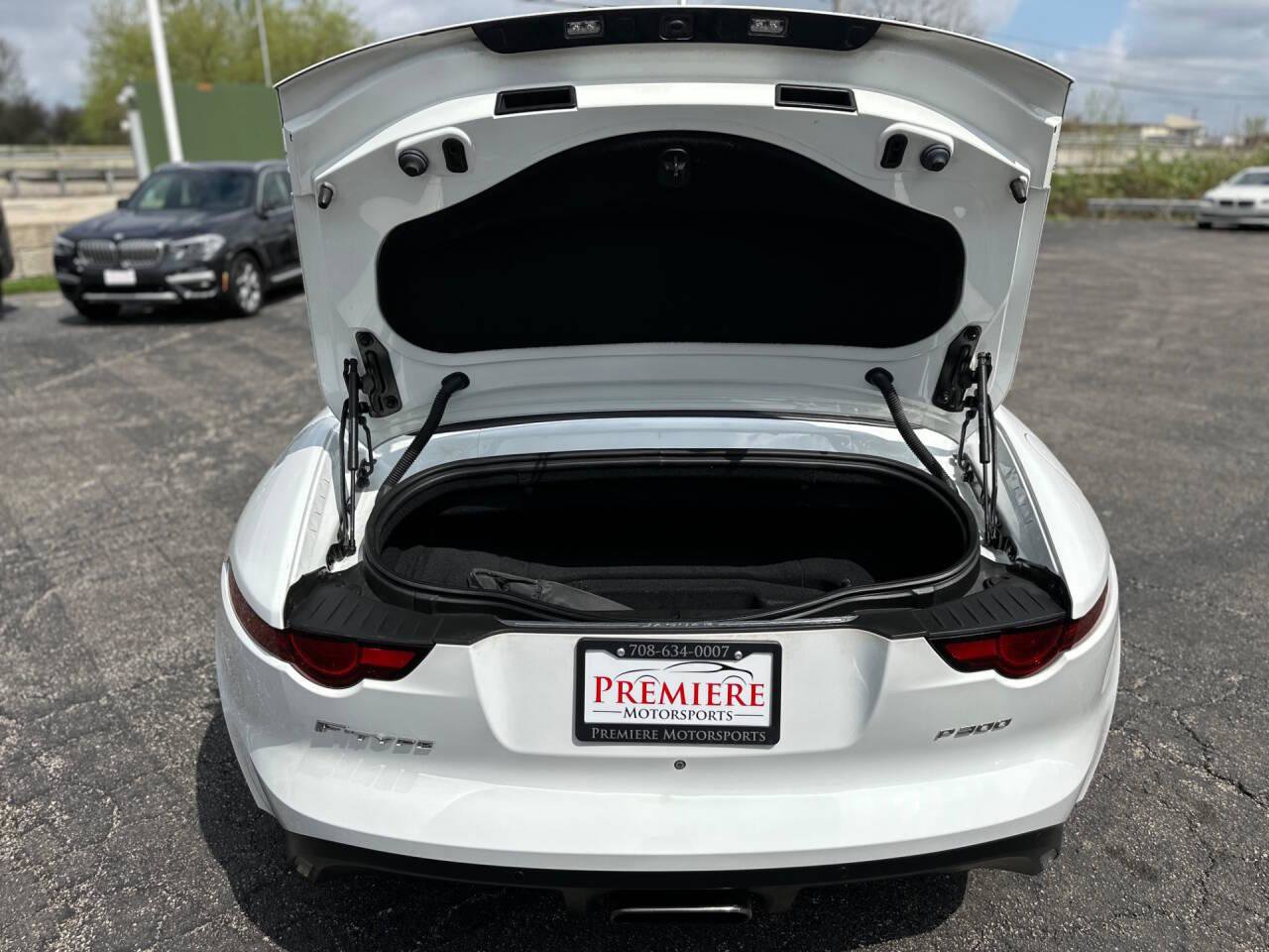 Used 2019 Jaguar F-TYPE Convertible RWD image 29