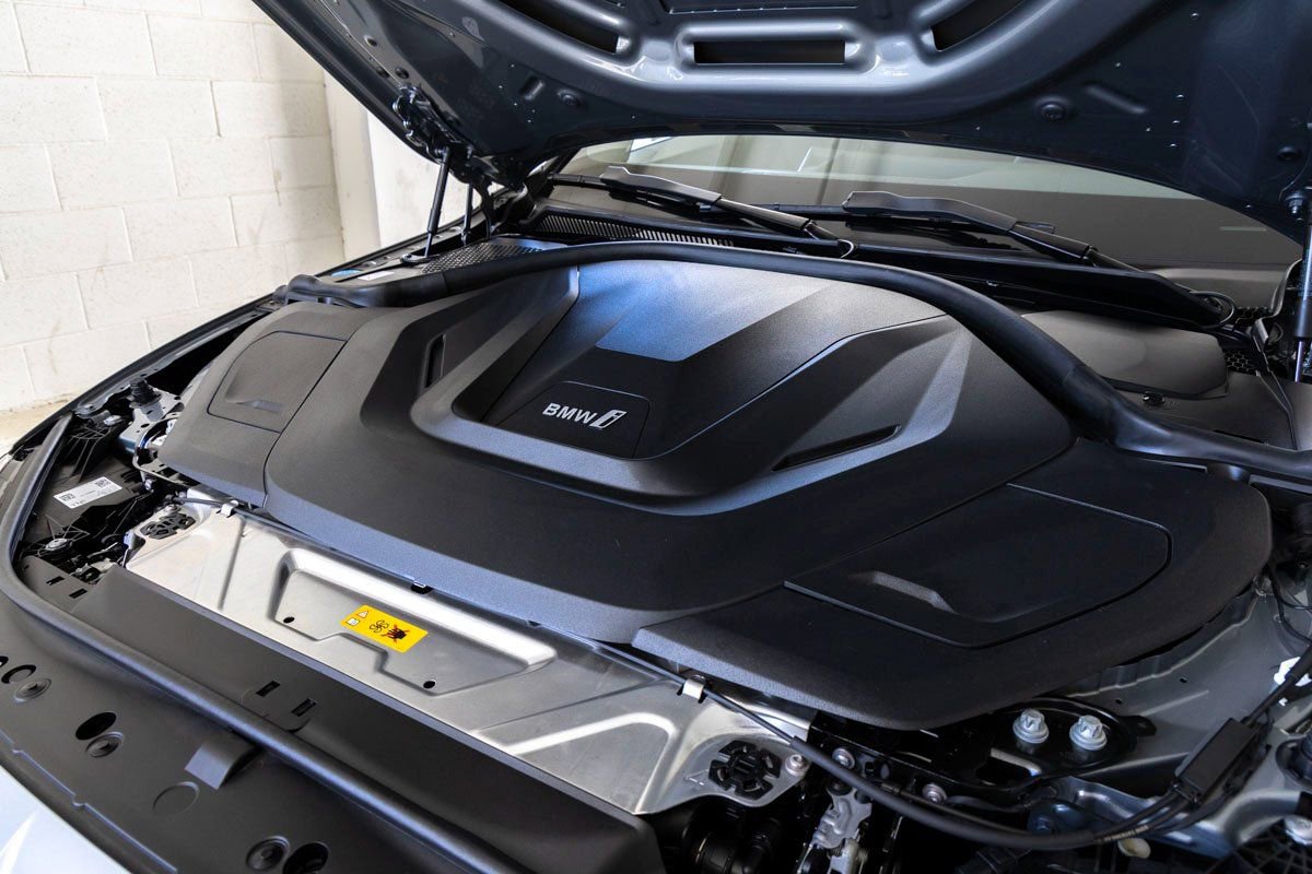 Certified 2025 BMW i4 eDrive40 image 32