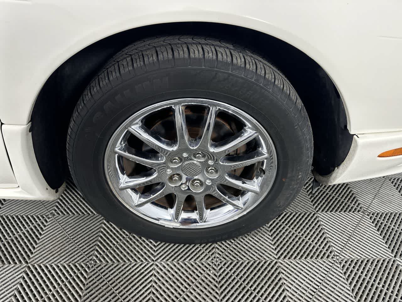 Used 2002 Chrysler Concorde Limited FWD image 10