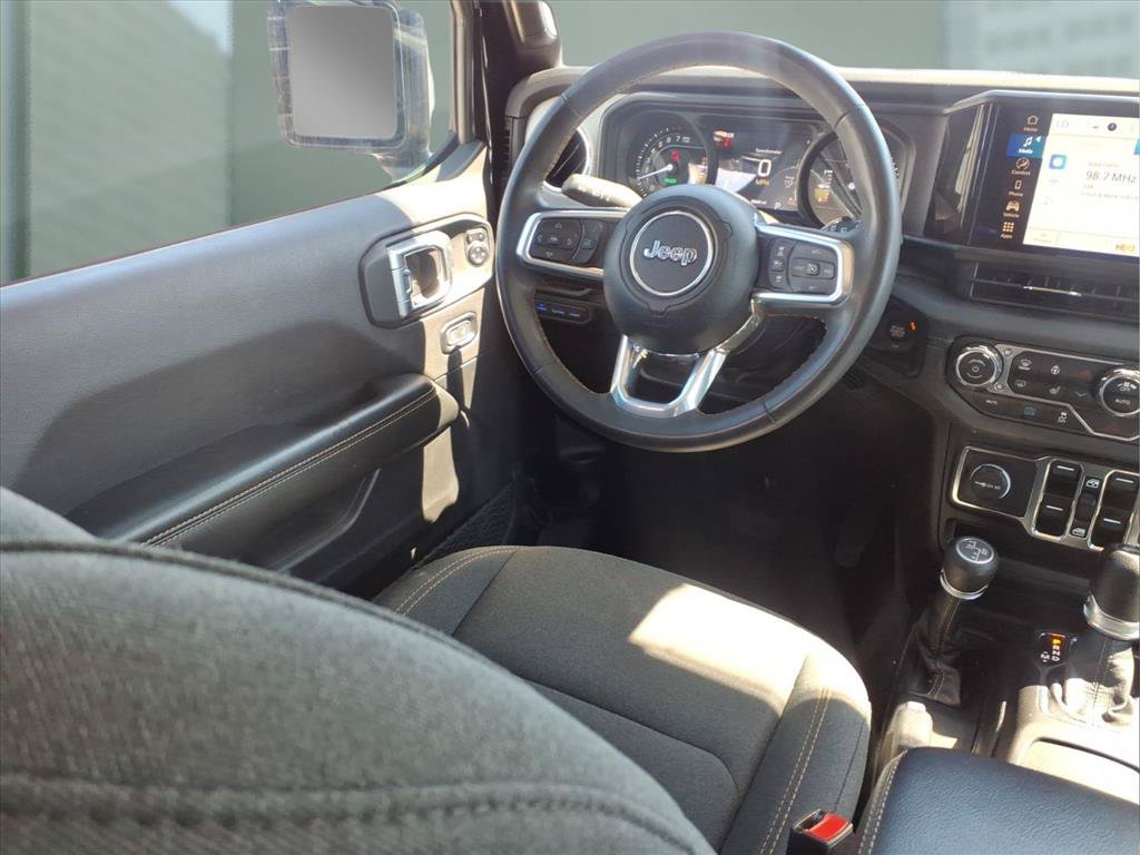 Certified 2024 Jeep Wrangler Unlimited Sahara AWD/4WD image 18