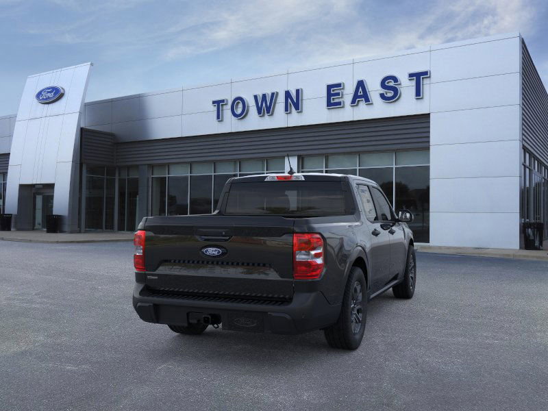 New 2025 Ford Maverick XLT image 8