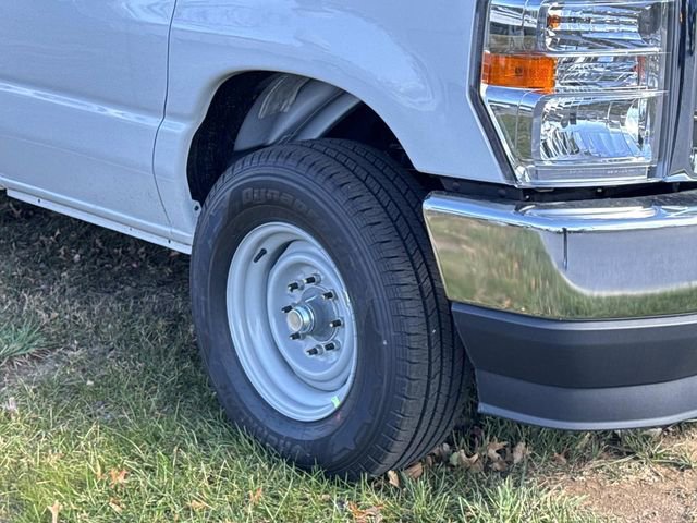 New 2026 Ford E-350 and Econoline 350 Super Duty w/ Power Equipment Group image 8